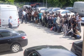 U kombiju pronađen 51 migrant, uhapšen vozač iz Velike Kladuše