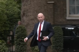 Ostavka ministra odbrane uzdrmala britansku vladu
