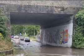 Automobili "plovili" ispod nadvožnjaka u Banjaluci (VIDEO)
