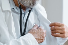 Uhapšen lažni doktor: Građane dovodio u zabludu i uzimao novac