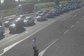 Duga kolona na izlazu iz BiH na Izačiću, vozače očekuju gužve i ...