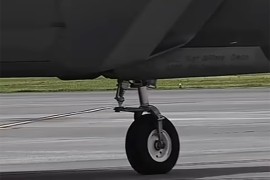 Zašto se gume F-22 lovca pune čistim azotom