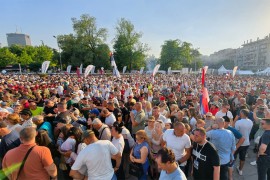 MUP Srbije objavio koliko ljudi je bilo na skupu u Beogradu