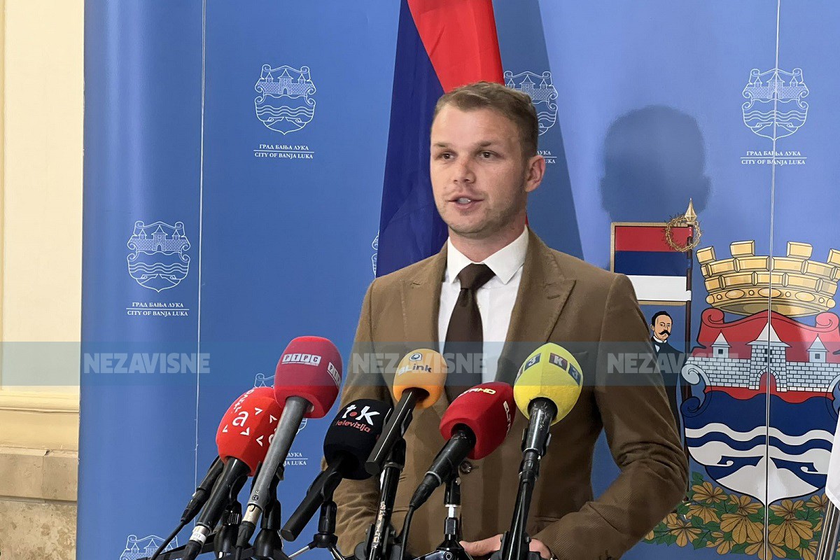 Stanivuković nabavlja školske uniforme za 79.000 KM