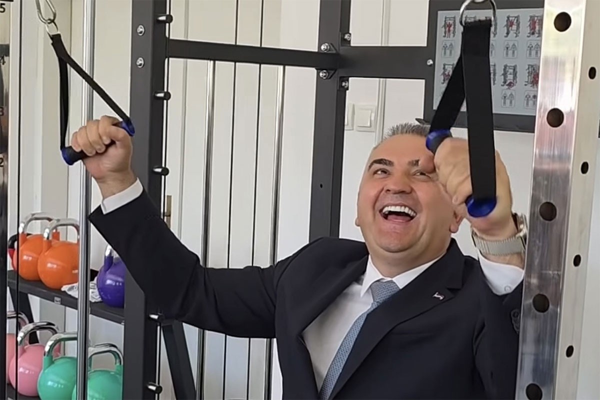 Minić podigao 100 kilograma: "Kao od šale" (VIDEO)