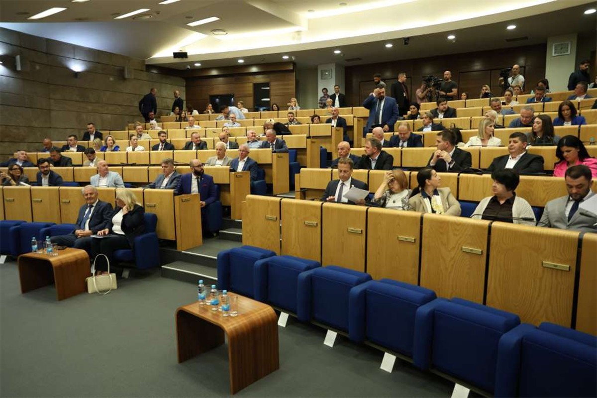 Predstavnički dom usvojio poseban zakon o "Novoj željezari Zenica"