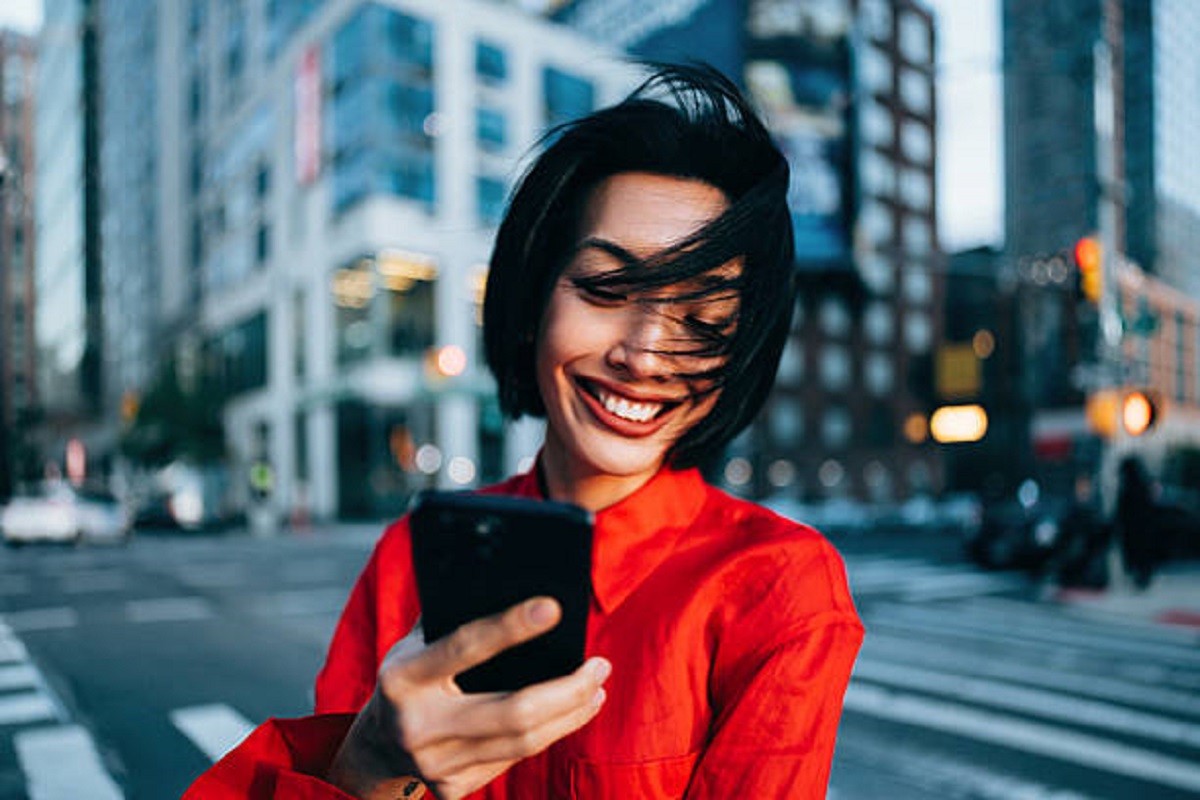 Pametni telefoni pod lupom zbog pada nataliteta