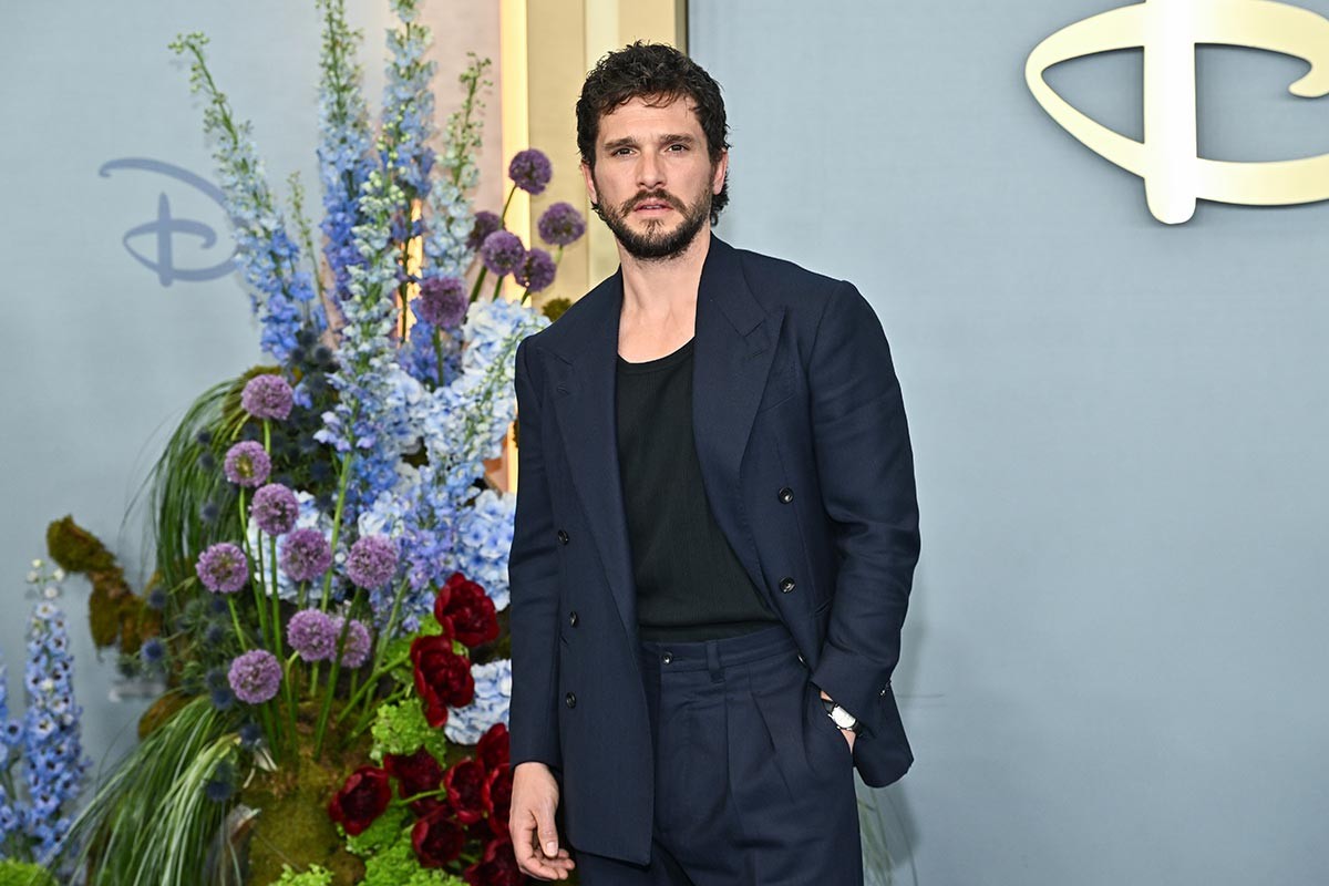Kit Harington ispričao bizarnu situaciju iz djetinjstva: "Gledali su me kao da sam glup"