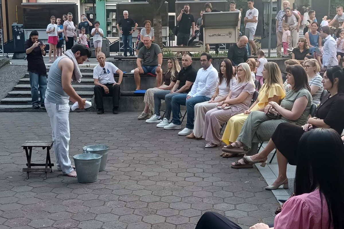 Otvoren festival humora i satire "Kriva Drina"
