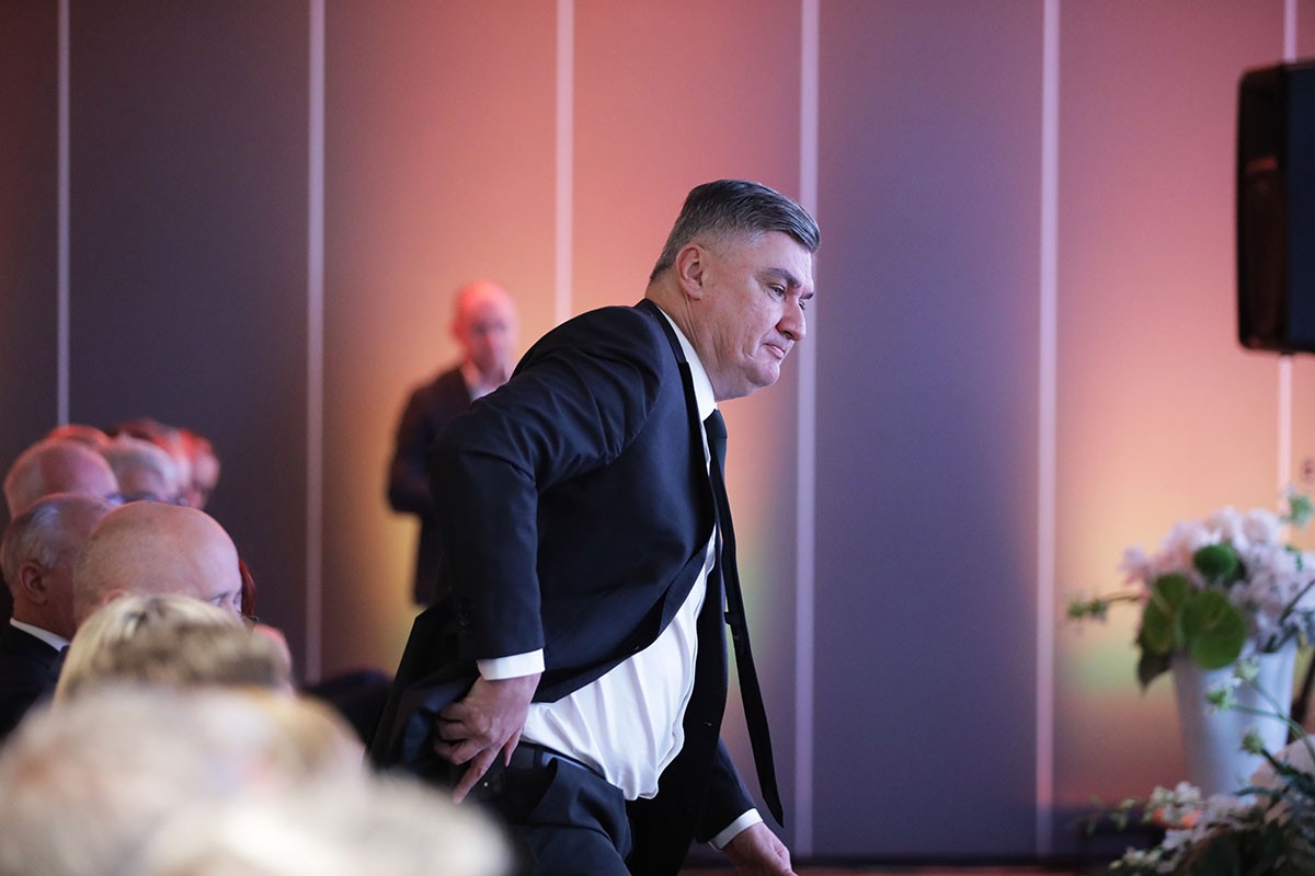 Zoran Milanović oduzima odlikovanja Branimiru Glavašu
