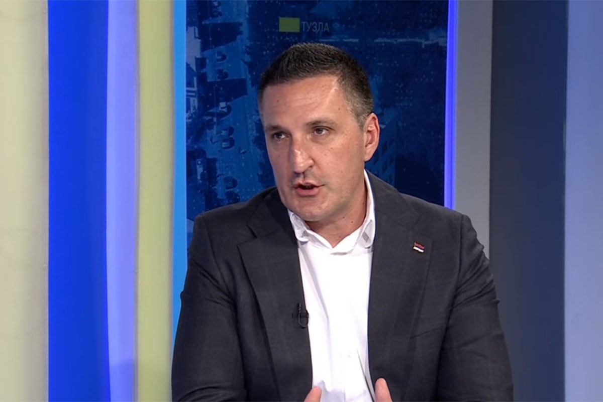 Nedeljko Elek podnio ostavku, optužio gradonačelnika Istočnog Sarajeva