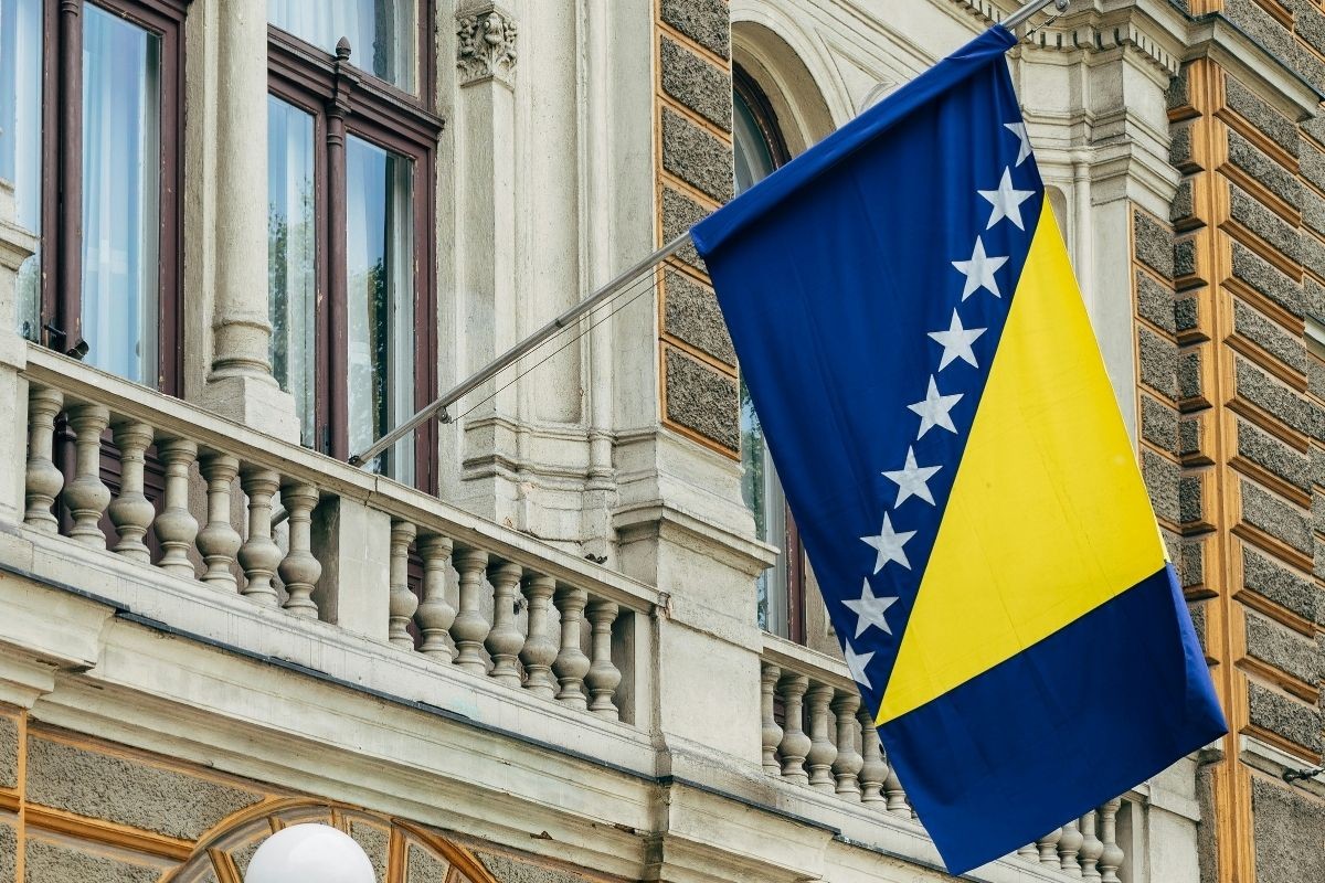 U Livnu oštećene i zapaljene zastave Bosne i Hercegovine