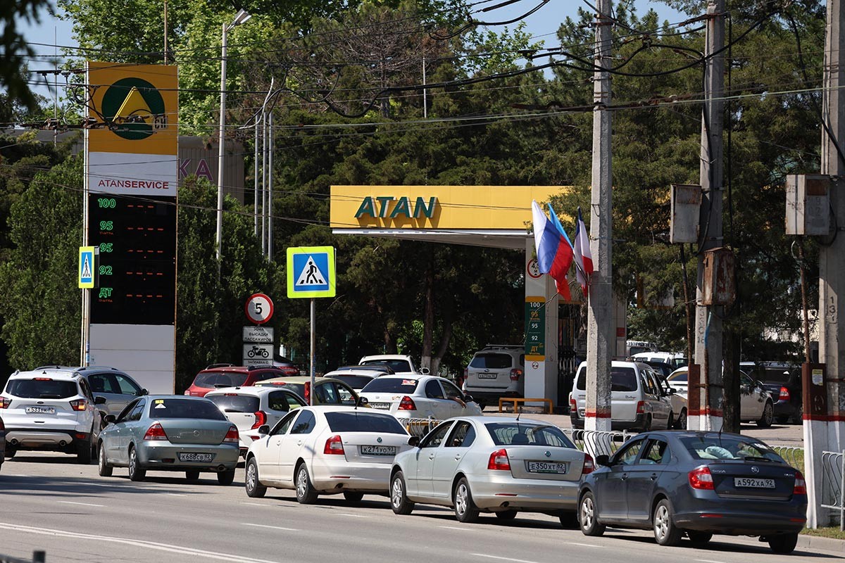 Da li Rusiji prijeti kriza sa gorivom? Napadi dronovima pogađaju rafinerije