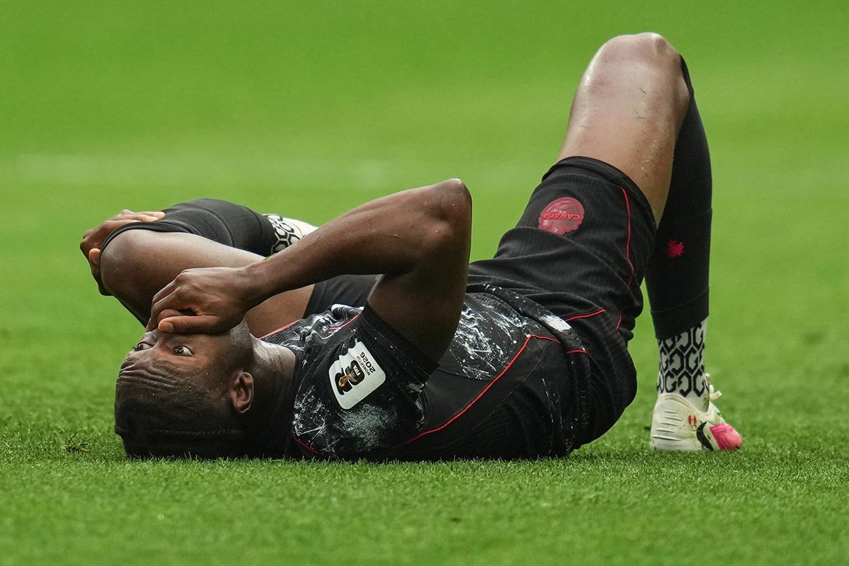 Užasna povreda zasjenila pobjedu Kanade: Kone slomio nogu tokom meča (VIDEO)