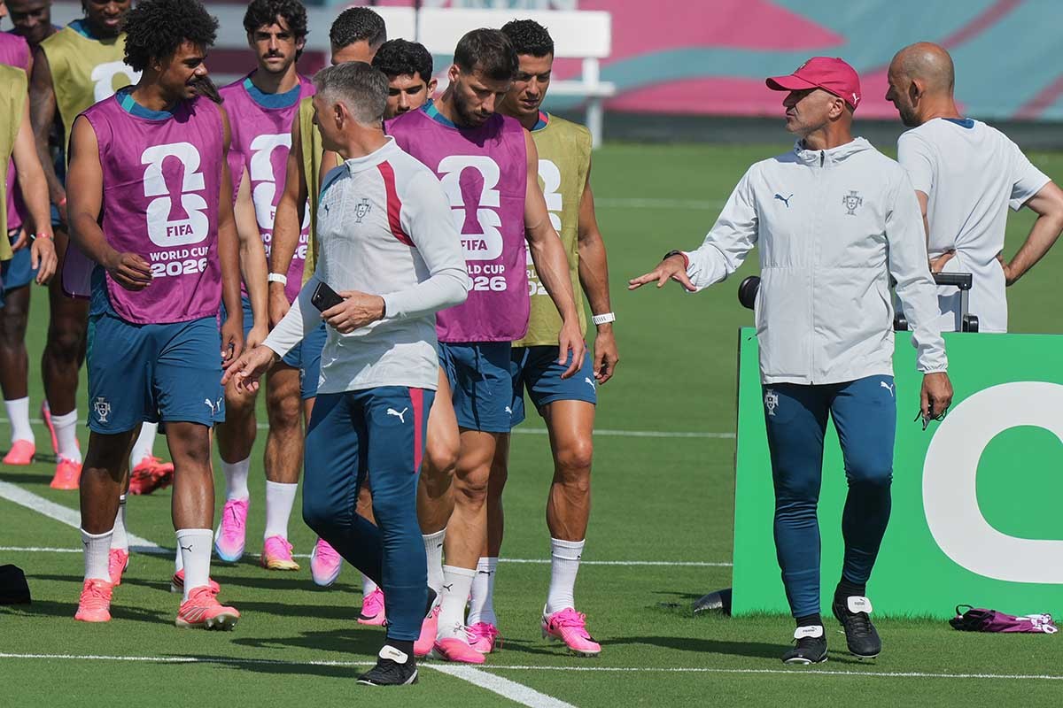 Martinez ne otkriva karte, Ronaldo se "seli" na klupu?