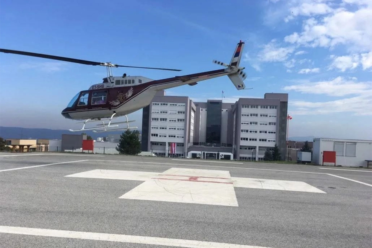 BRZA REAKCIJA SPASILA ŽIVOT: Helikopter MUP-a Srpske tokom noći hitno prevezao pacijenta u Beograd
