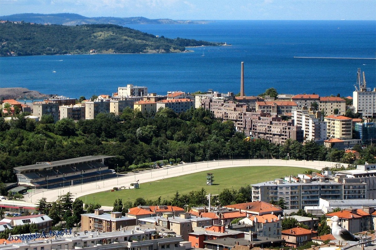 Pravilo na plaži u Trstu izazvalo raspravu: "Kao da živite u srednjem vijeku"