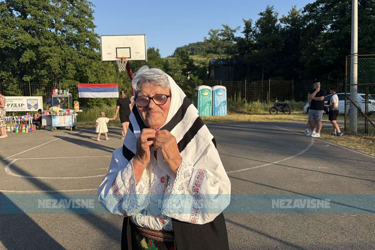Mara Bogdanić (82) već 26 godina čuva tradiciju kroz folklor