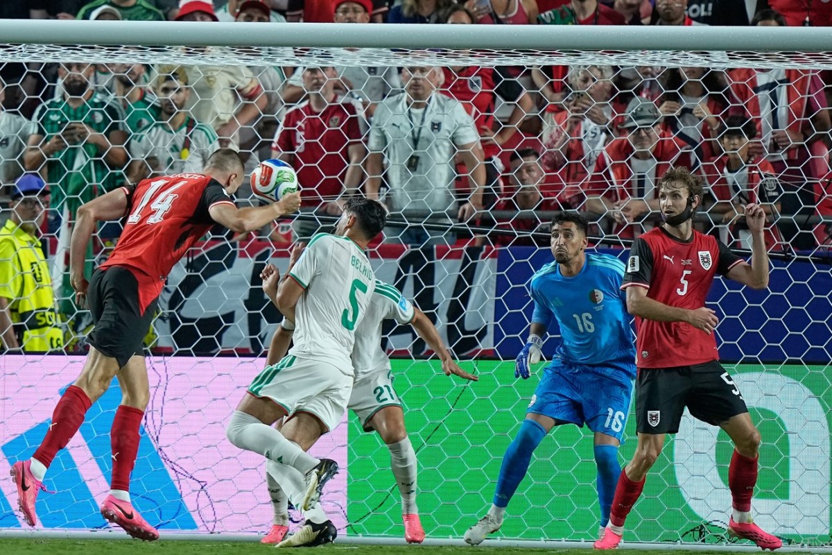 Spektakl sa šest golova odveo Austriju i Alžir dalje, poznati svi parovi nokaut faze