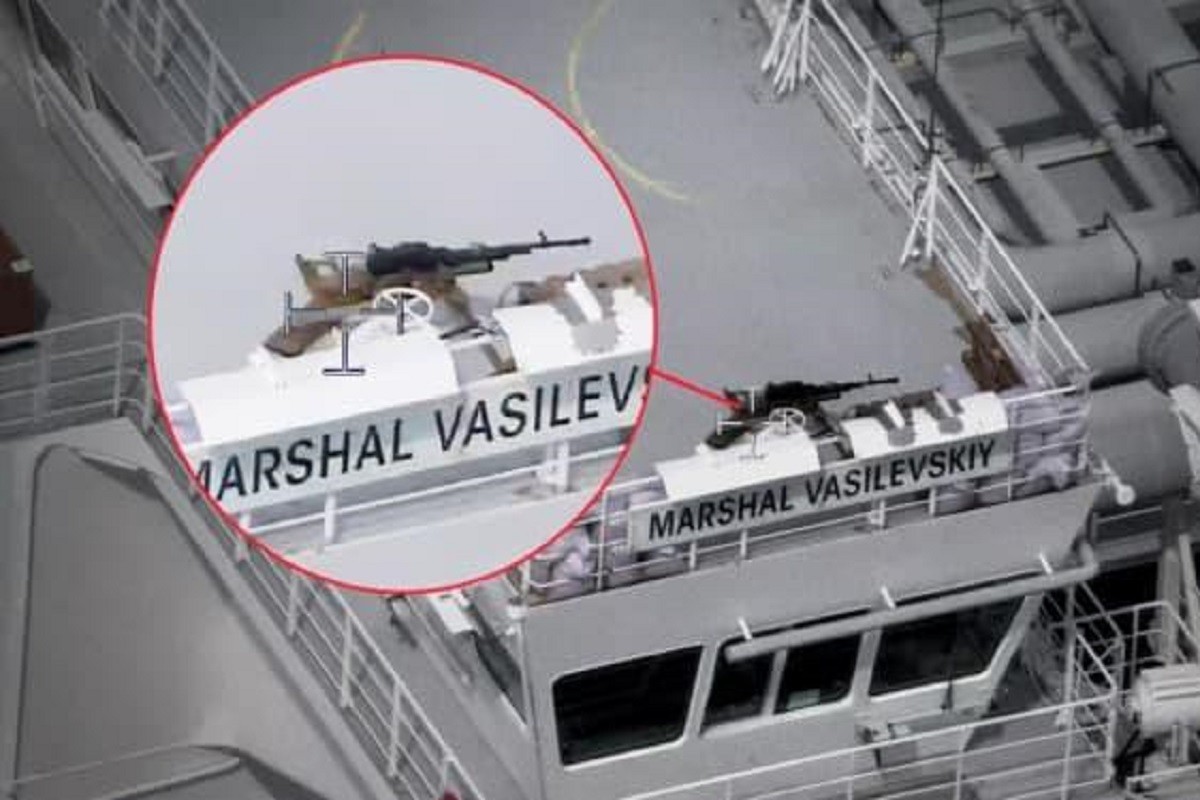 Ruski tanker s mitraljezom uznemirio Baltik (FOTO)
