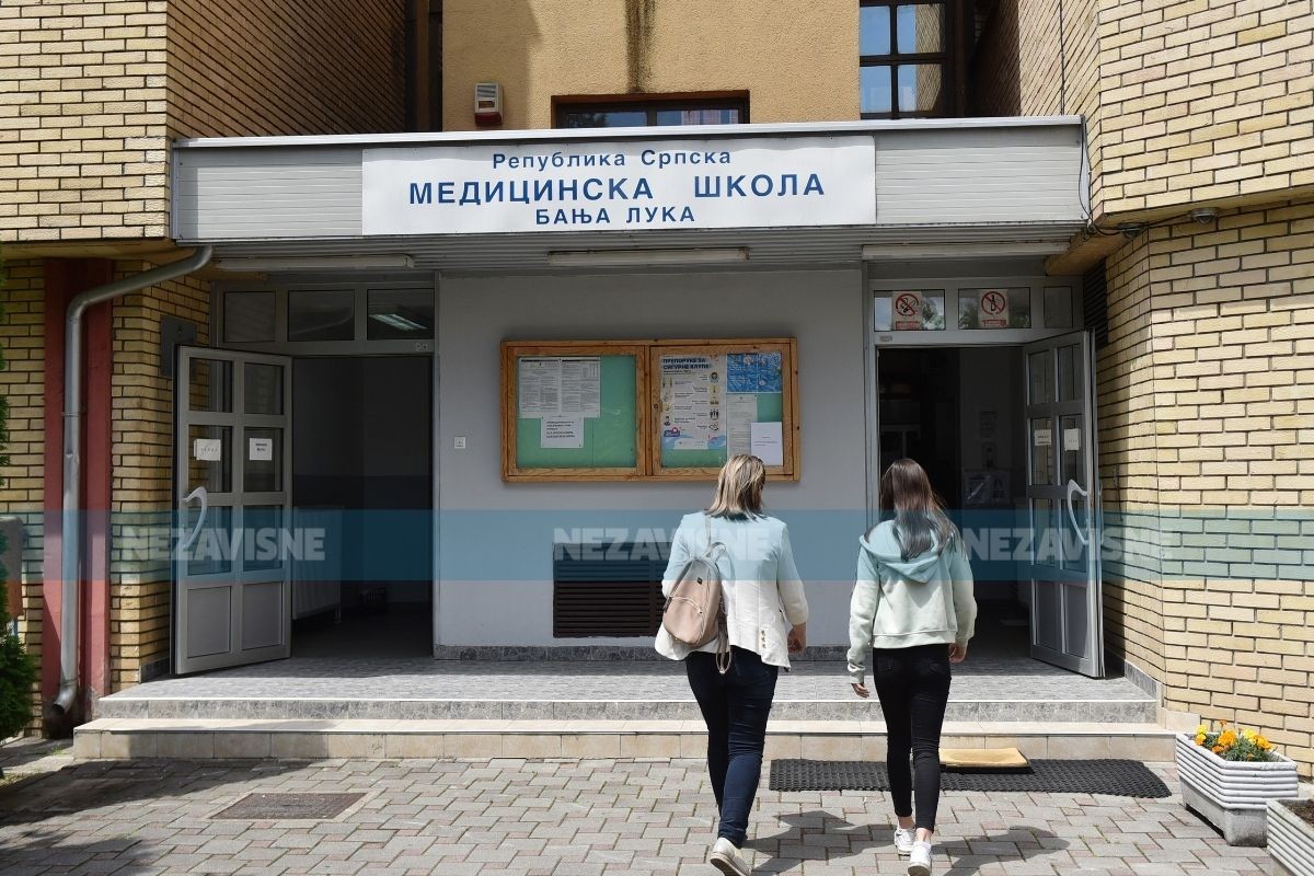Počinje julski upisni rok: Samo 11 srednjih škola u RS popunilo sva mjesta