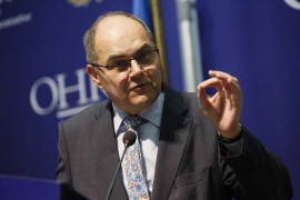 Šmit otišao, iza sebe ostavio haos i duboko podijeljene narode i ...