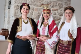 Od dukata do opanaka: U Trebinju zablistale hercegovačke narodne ...