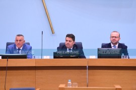 Tenzije u parlamentu: Stevandić nazvao Vukanovića ološom, dobio ...