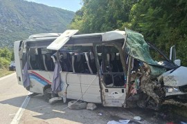 Detalji udesa u Crnoj Gori: Poginula žena, policija otkrila mogući ...