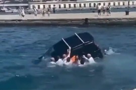 Automobil završio u Jadranu, objavljen dramatičan snimak spasavanja ...