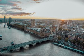 Uzbuna iznad Londona: Devet aviona istovremeno proglasilo vanrednu ...