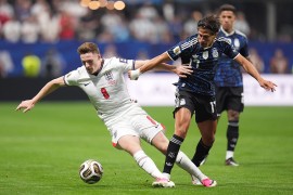 (UŽIVO) Argentina – Engleska: Rovovska bitka, tek prvi udarac ka golu