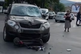 Jedna osoba povrijeđena u sudaru automobila i trotineta u Sarajevu