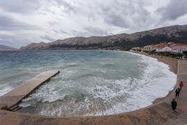 Drama na hrvatskom ljetovalištu: Ženu udario grom dok je nosila ...