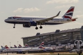 Avion sa 180 putnika za dlaku izbjegao sudar s dronom iznad Vindzorskog ...