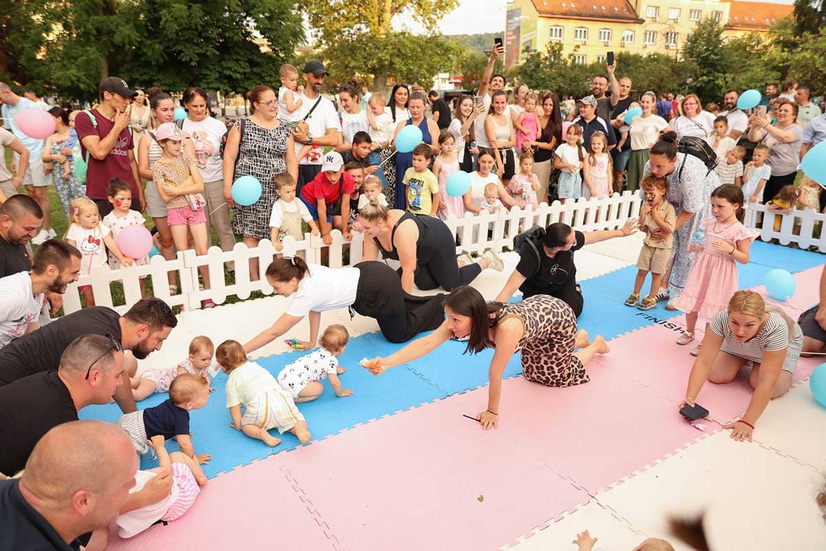 "Konferencija beba" u Banjaluci promovisala porodicu i podršku roditeljstvu