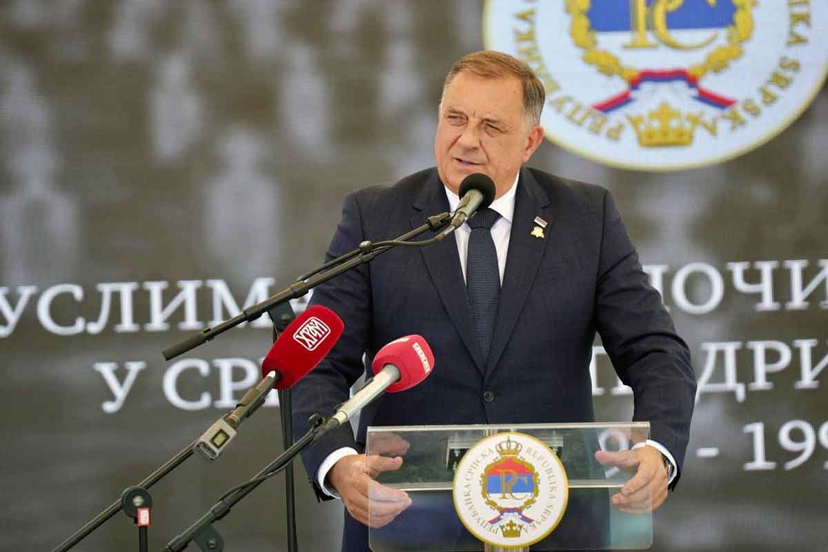 Dodik: Žrtvama vraćamo dug ako živi Republika Srpska