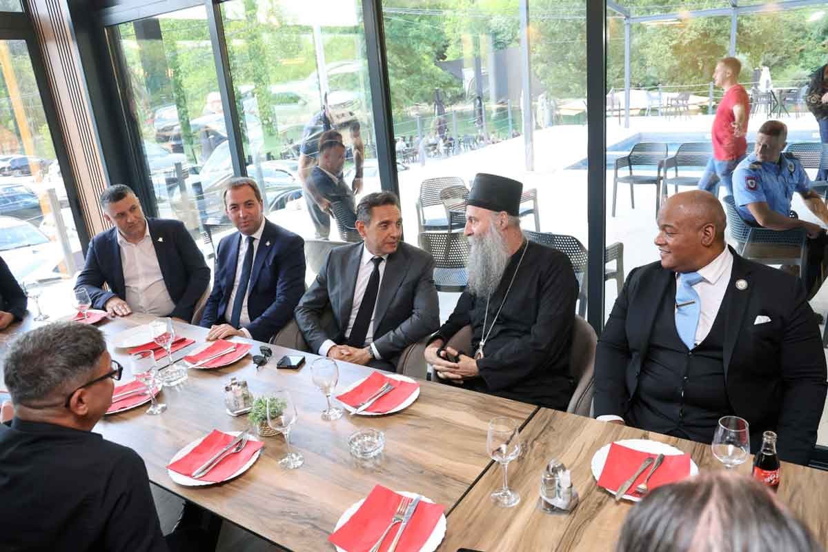 Selak ugostio patrijarha srpskog Porfirija i Marka Bernsa