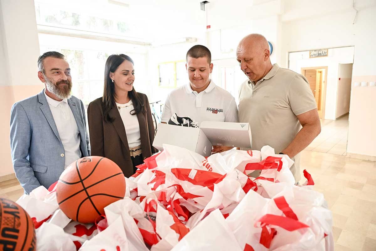 Kompanija "Milco" vrijednom donacijom obradovala djecu u Domu