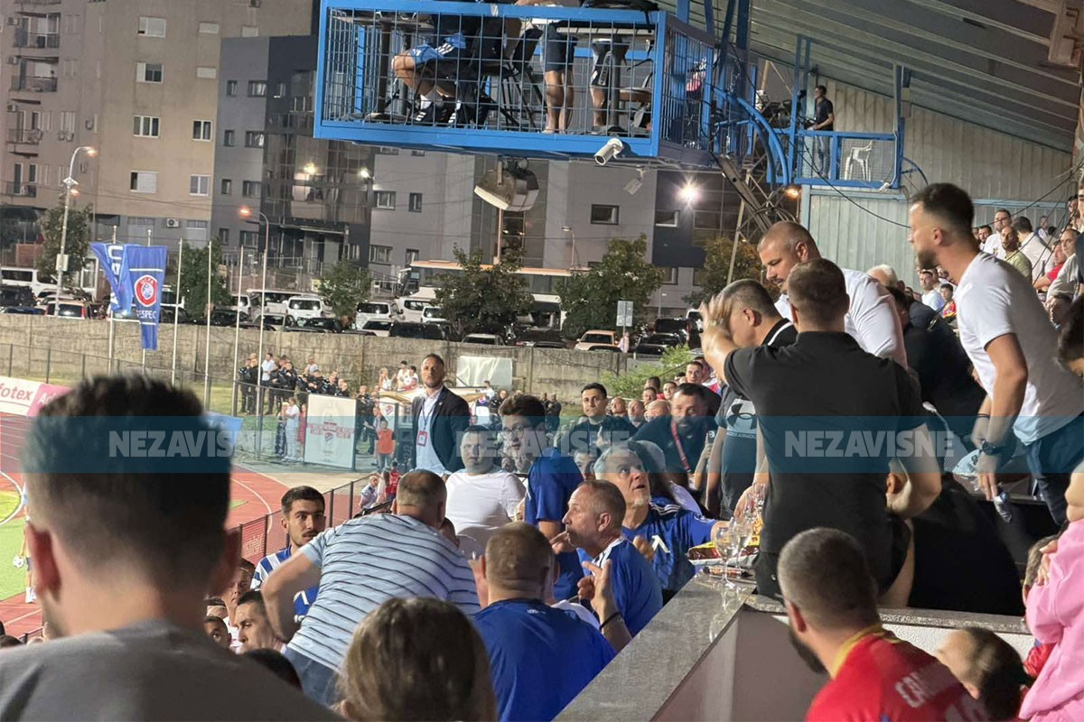Haos na tribinama: Sukob navijača Levskog i Borca umalo eskalirao (VIDEO)