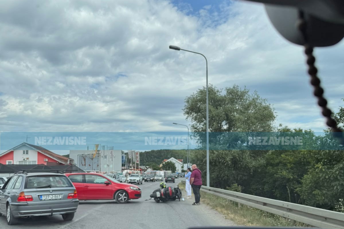 Sudar auta i motocikla kod Prijedorske petlje: Velike gužve