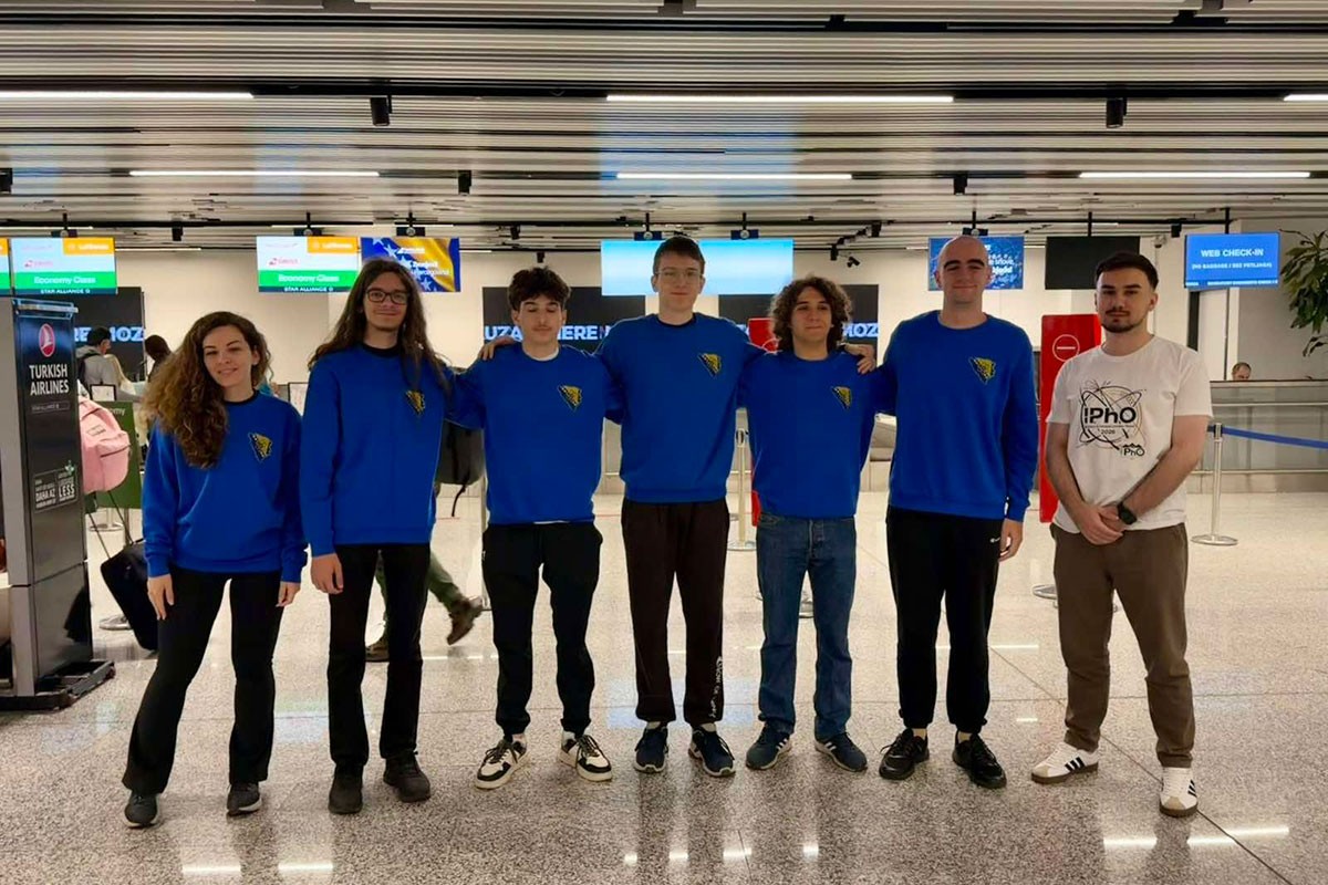 Gimnazijalac iz RS briljirao na olimpijadi iz fizike, osvojio bronzu (FOTO)