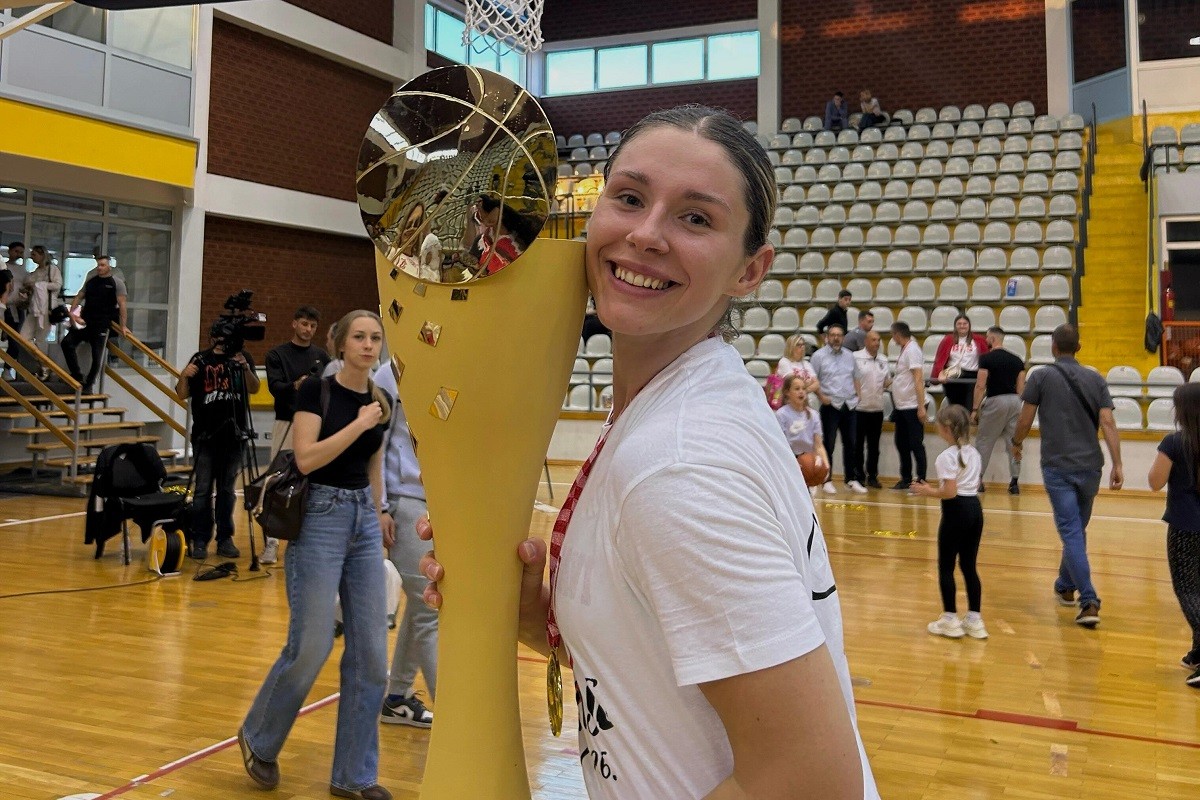 Milica Sirovina karijeru nastavlja na Islandu