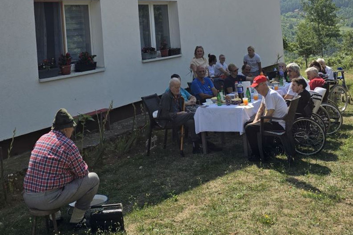 Monodrama "Strajilo Grmečlija" u staračkom domu