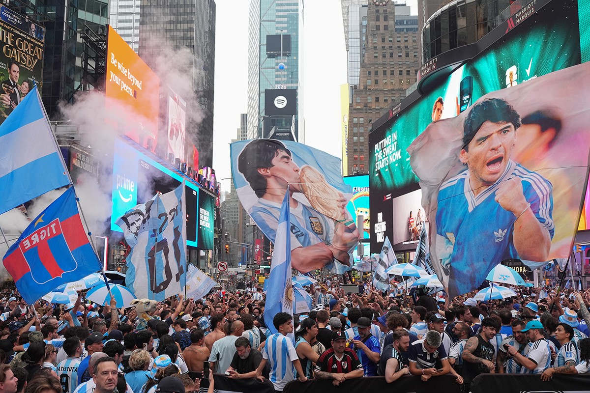 Njujork se pretvorio u Buenos Ajres: Argentinski navijači okupirali ulice (VIDEO)