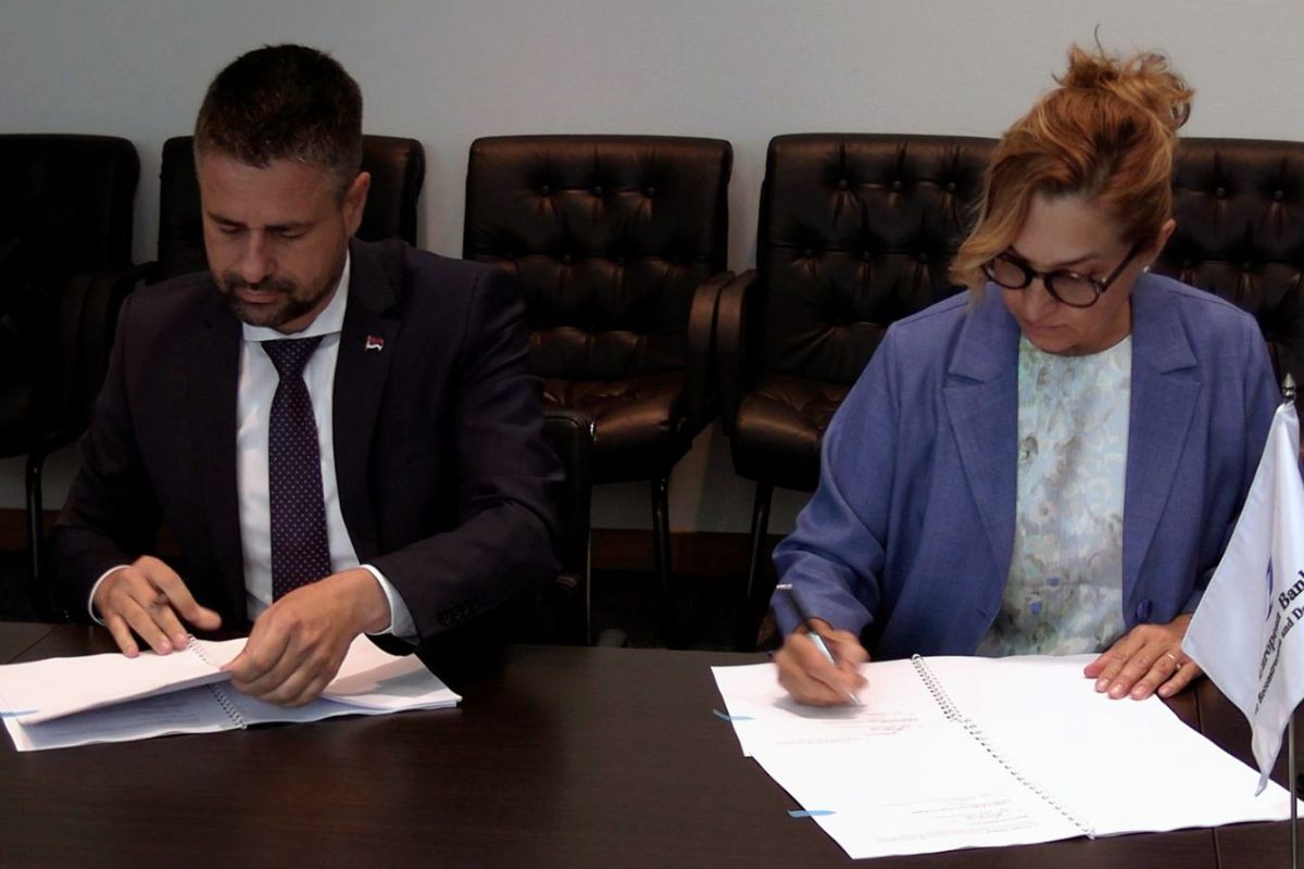 Potpisan ugovor o zajmu od 60 miliona evra za put Foča-Hum