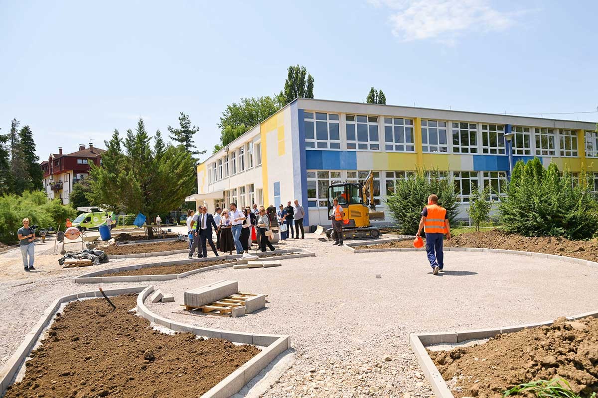 Modernije dvorište za OŠ "Zmaj Jova Jovanović" u Banjaluci