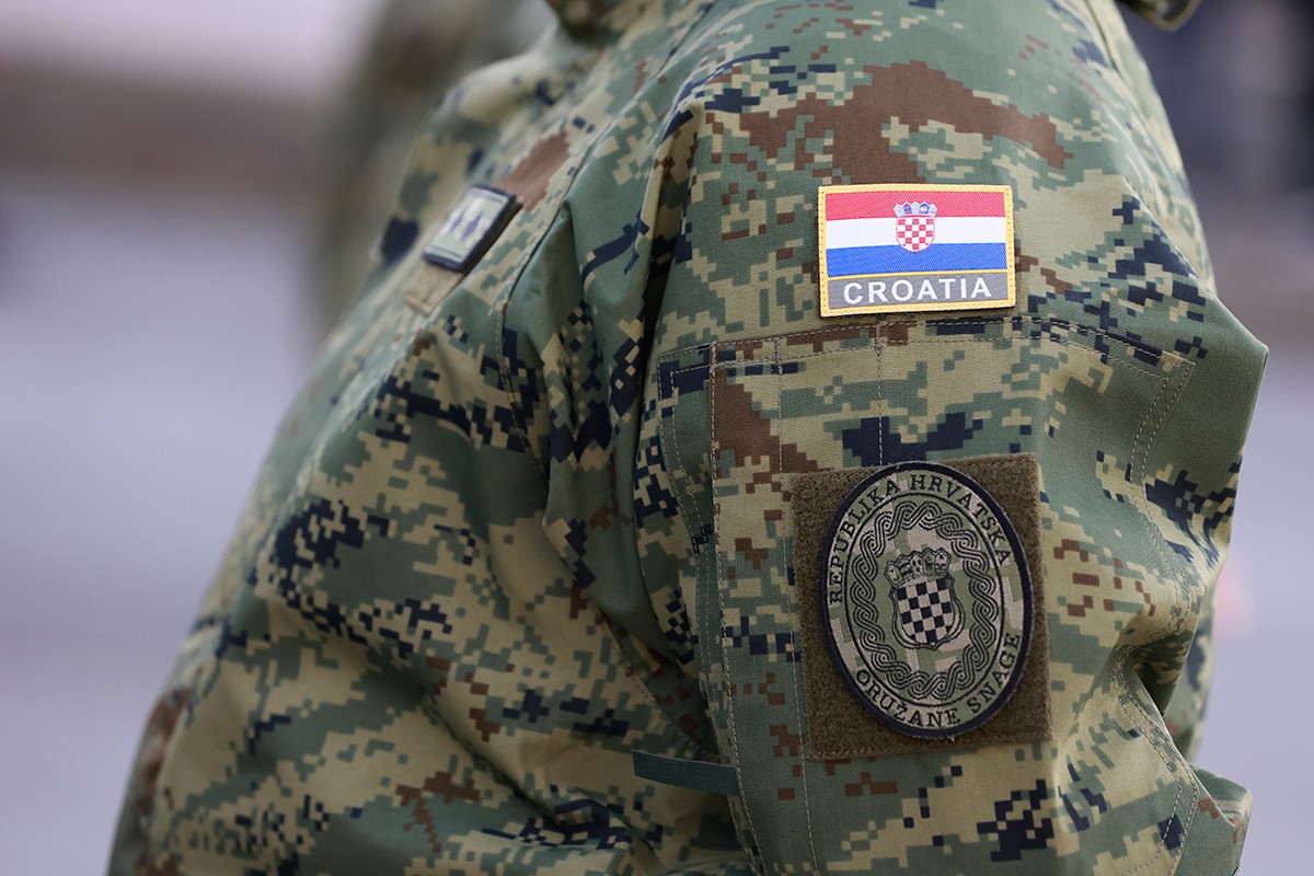 MORH odustao od ugovora: Hrvatska vojska ipak neće spavati na madracima iz Srbije