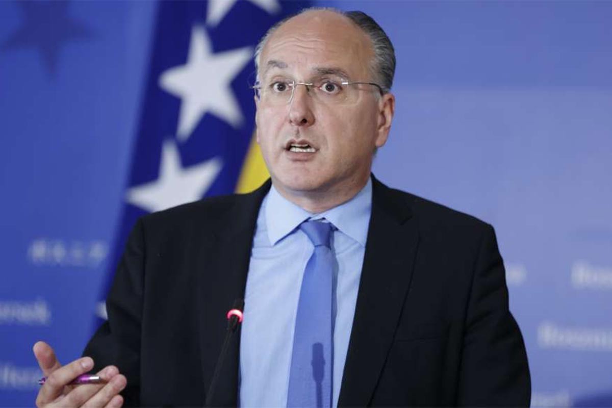 Arnaut o saobraćajnoj nezgodi u Njemačkoj: Ambasada BiH u kontaktu sa vlastima i prevoznikom