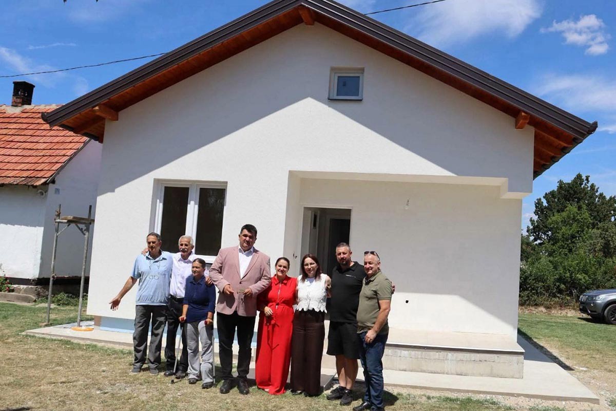 Humanost ujedinila zajednicu: Završena izgradnja kuće za porodicu Jevtić
